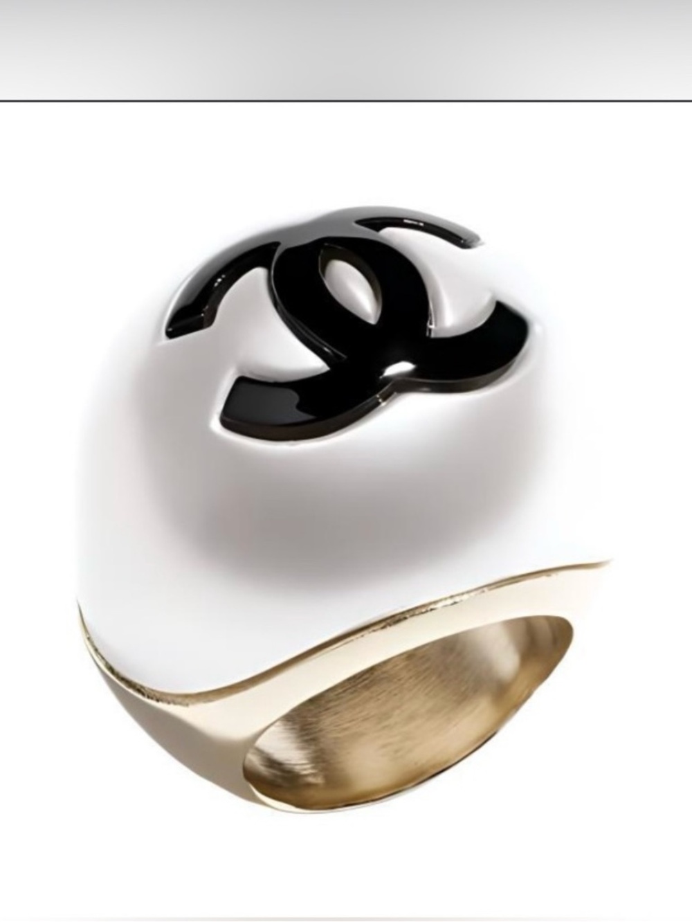 ☀️ ChaneI Dome Signature Pearl Gold Tone Logo Ring Standout Black Logo💍